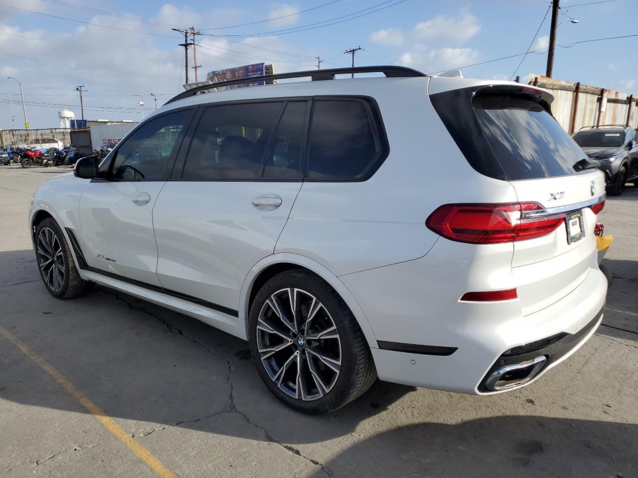 2019 BMW X7 xDrive50I - zdjęcie 2
