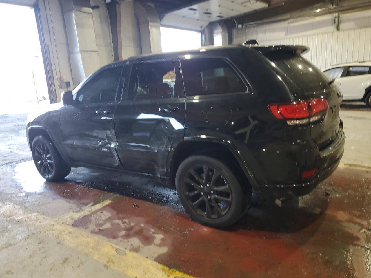 2020 Jeep Grand Cherokee Laredo - zdjęcie 2