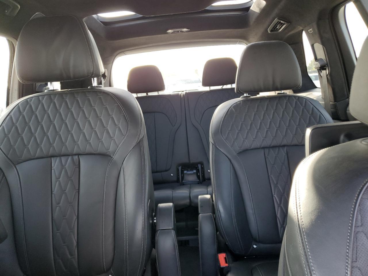2019 BMW X7 xDrive50I - zdjęcie 10
