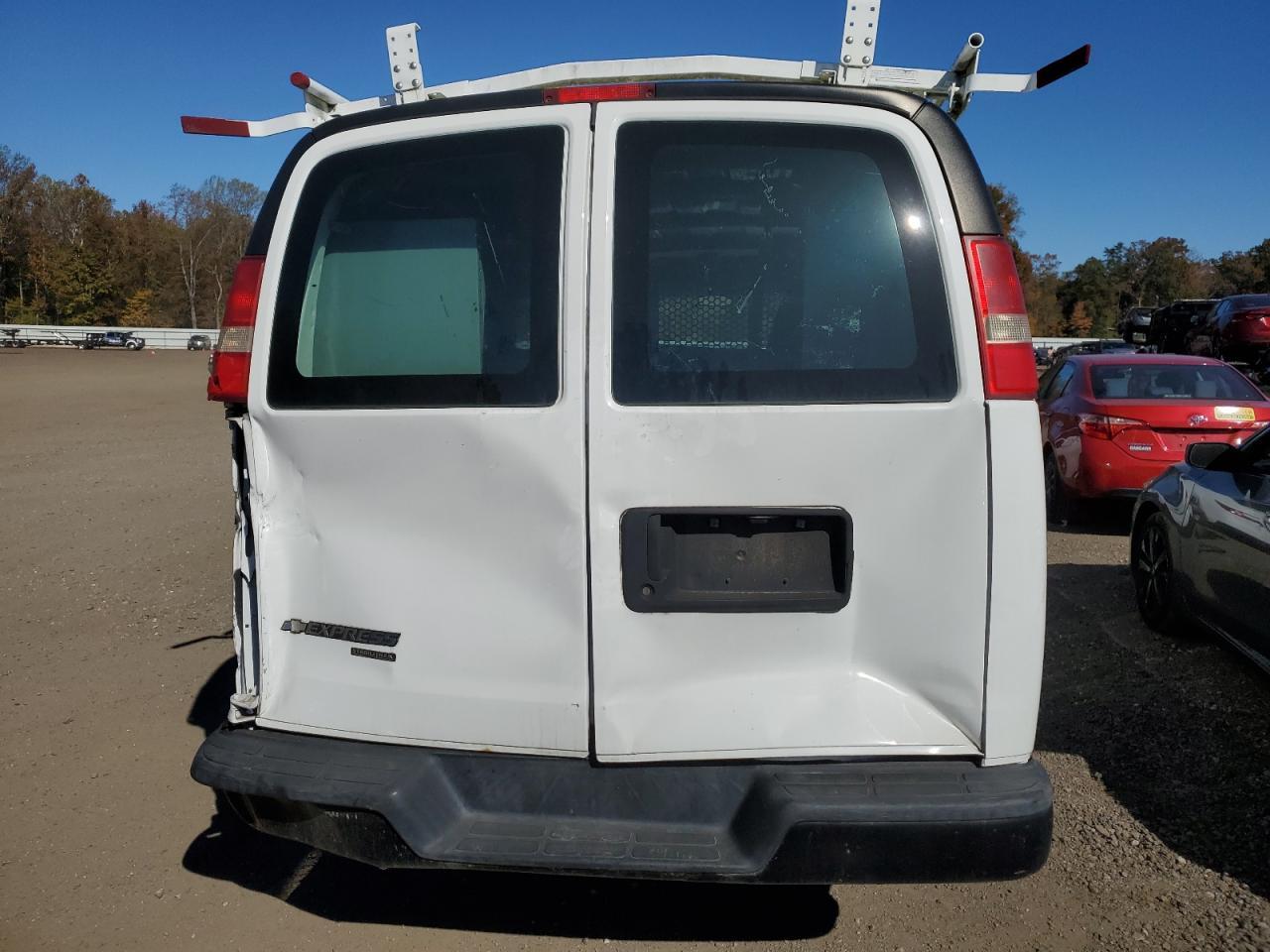 2014 Chevrolet Express G2500 - zdjęcie 6
