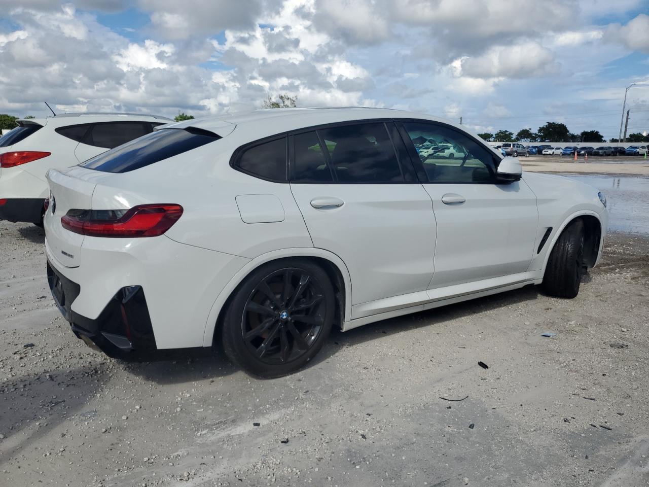 2023 BMW X4 xDrive30I - zdjęcie 3
