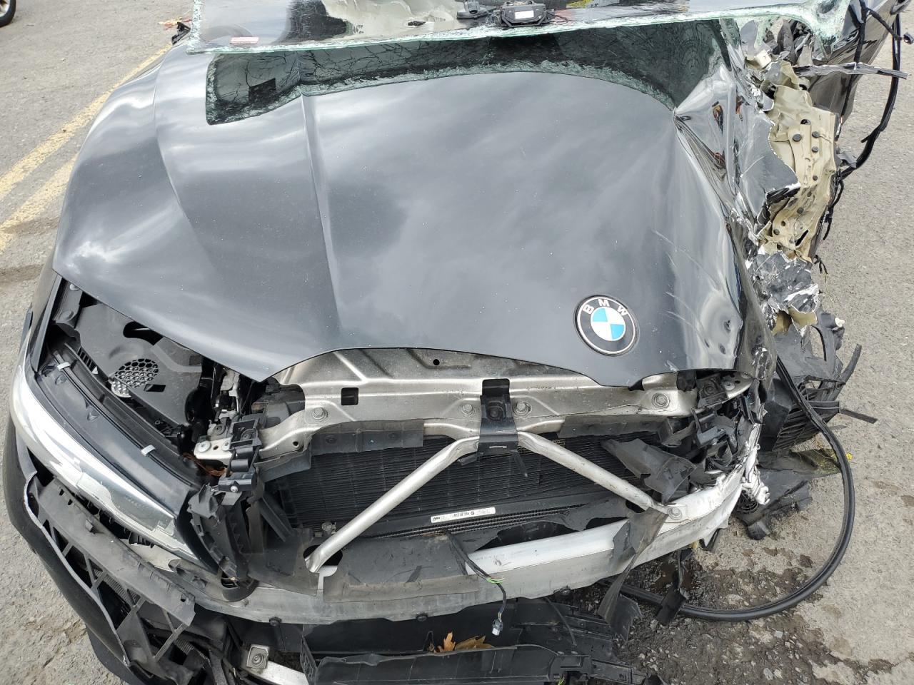 2020 BMW Seria 3 - zdjęcie 11