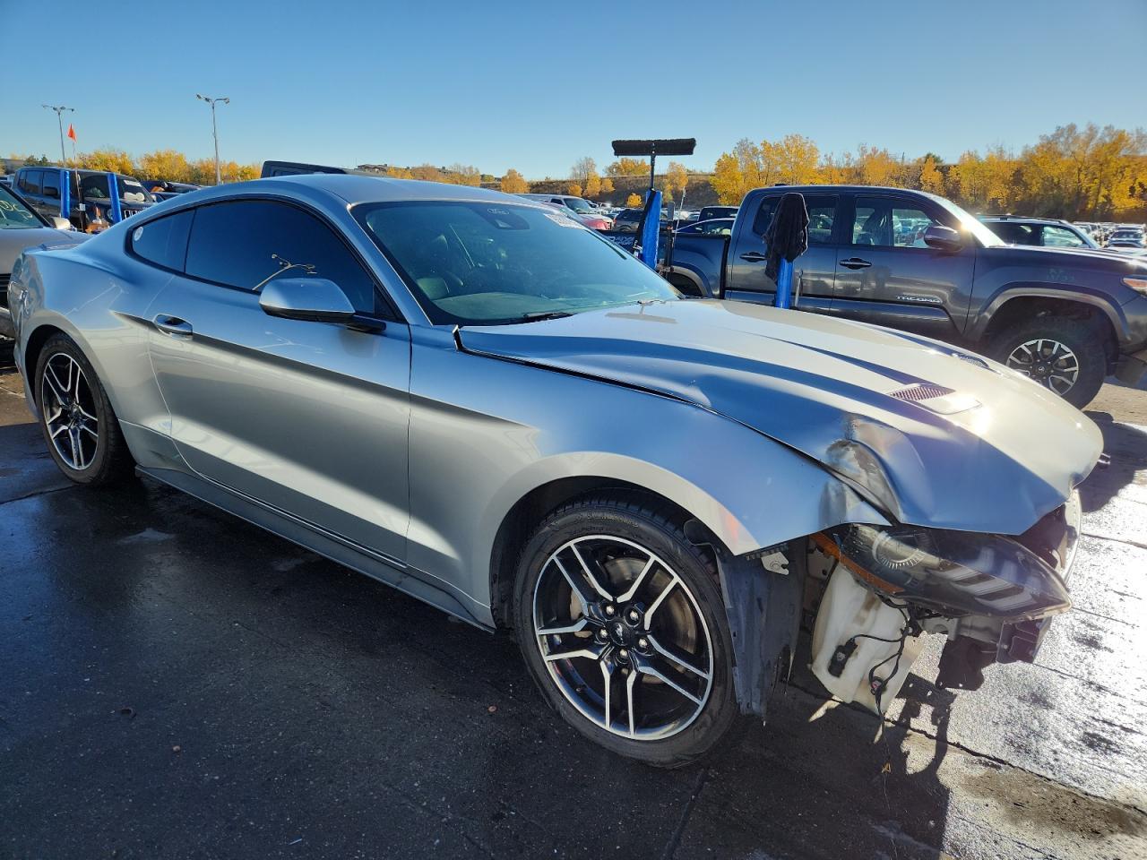 Ford Mustang - zdjęcie 4