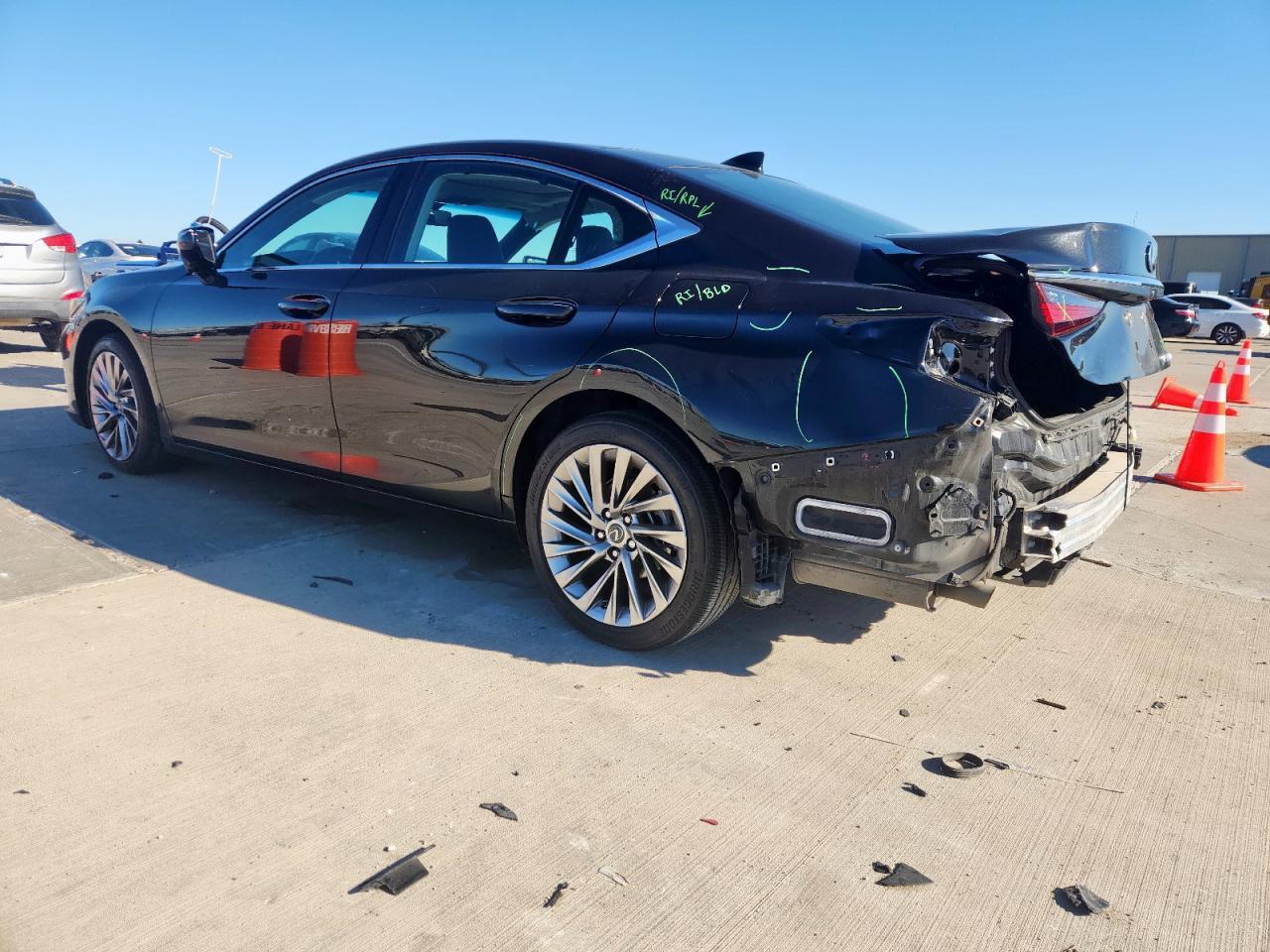 2020 Lexus ES - zdjęcie 2