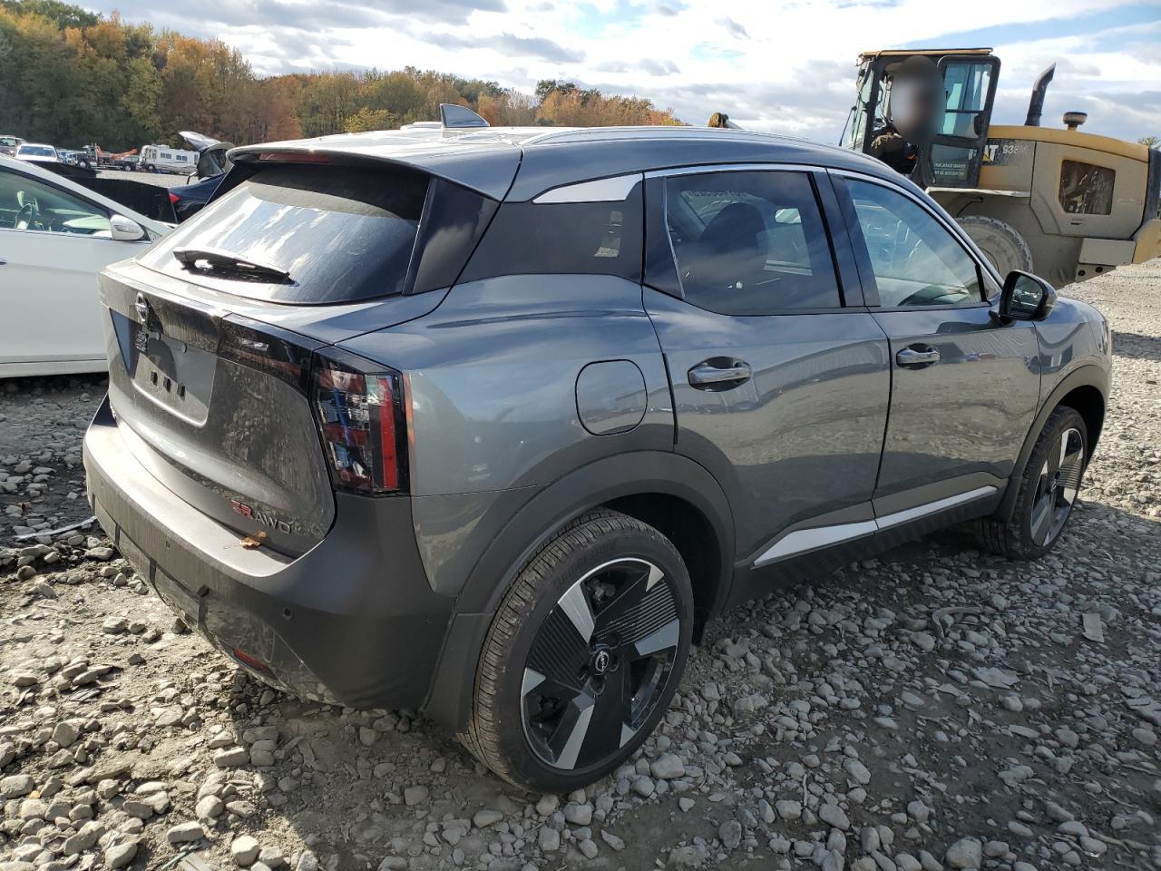2025 Nissan Kicks Sr - zdjęcie 3