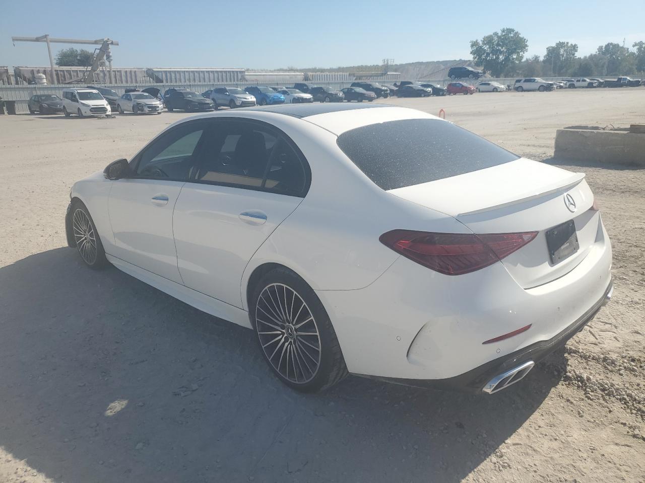 2023 Mercedes-Benz C 300 - zdjęcie 2