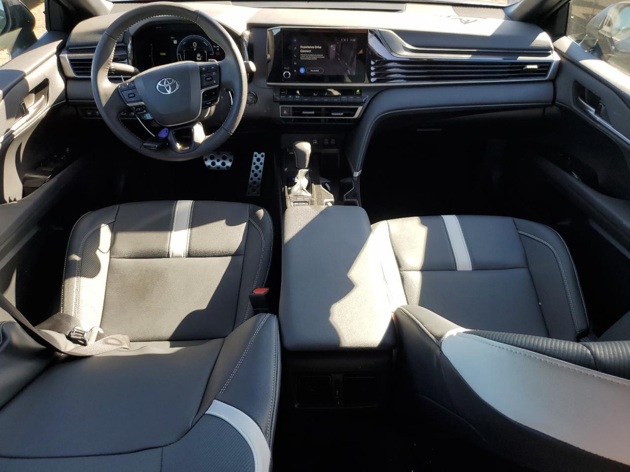 2025 Toyota Camry Xse - zdjęcie 8