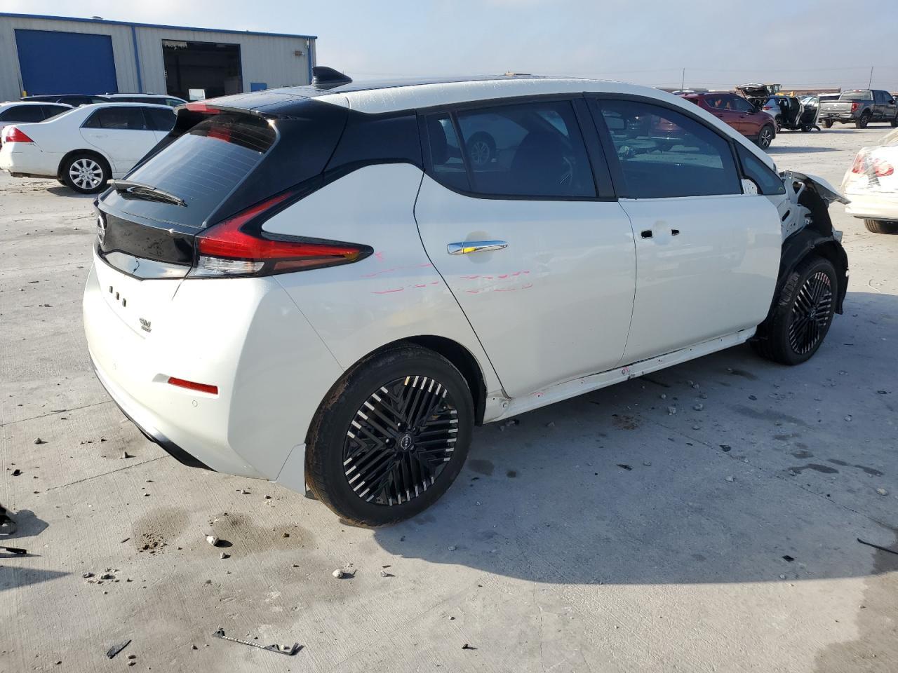 2023 Nissan Leaf - zdjęcie 3