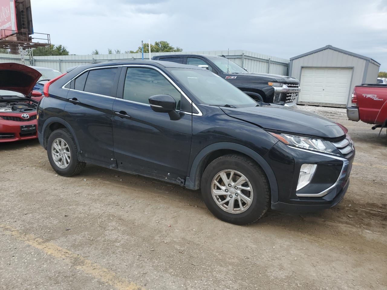 2019 Mitsubishi Eclipse Cross Es - zdjęcie 4