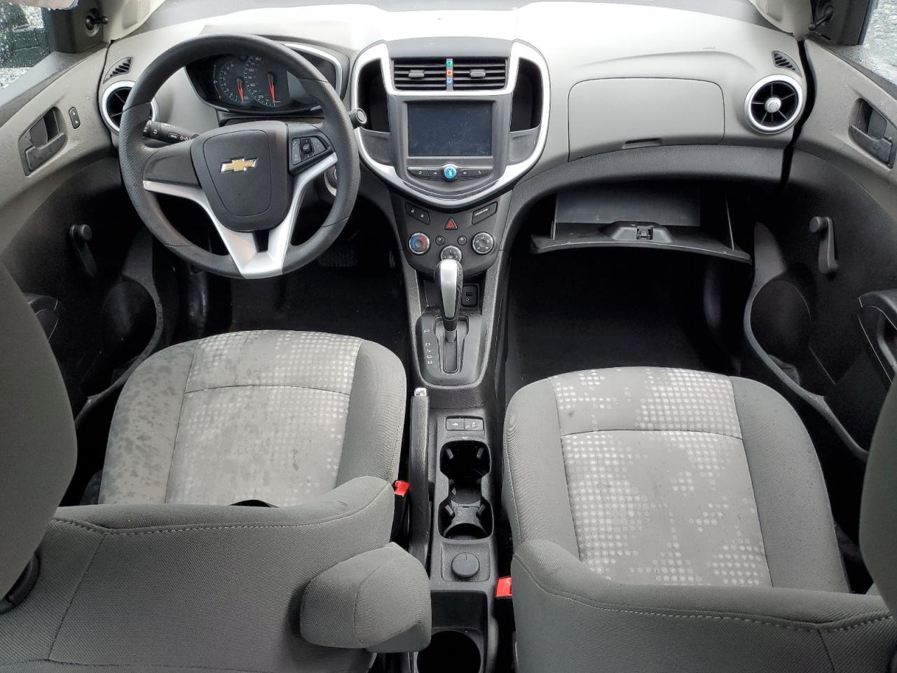 2017 Chevrolet Sonic - zdjęcie 8