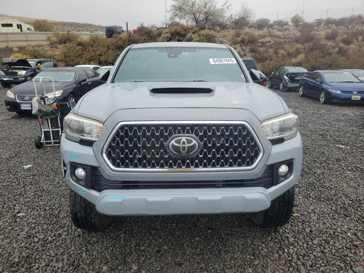 2019 Toyota Tacoma - zdjęcie 5