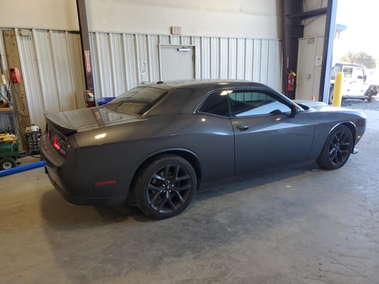 2019 Dodge Challenger - zdjęcie 3
