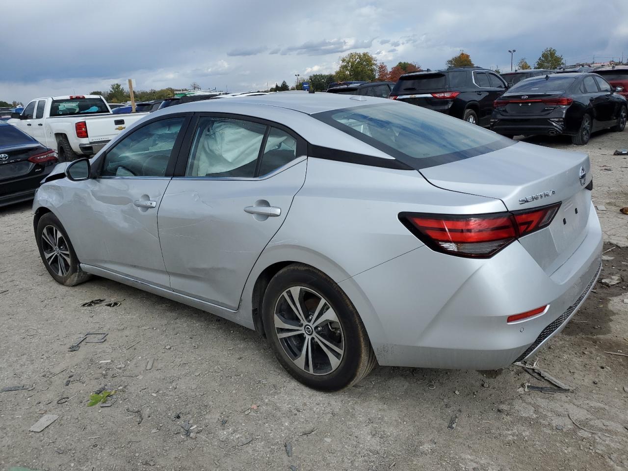 2022 Nissan Sentra Sv - zdjęcie 2