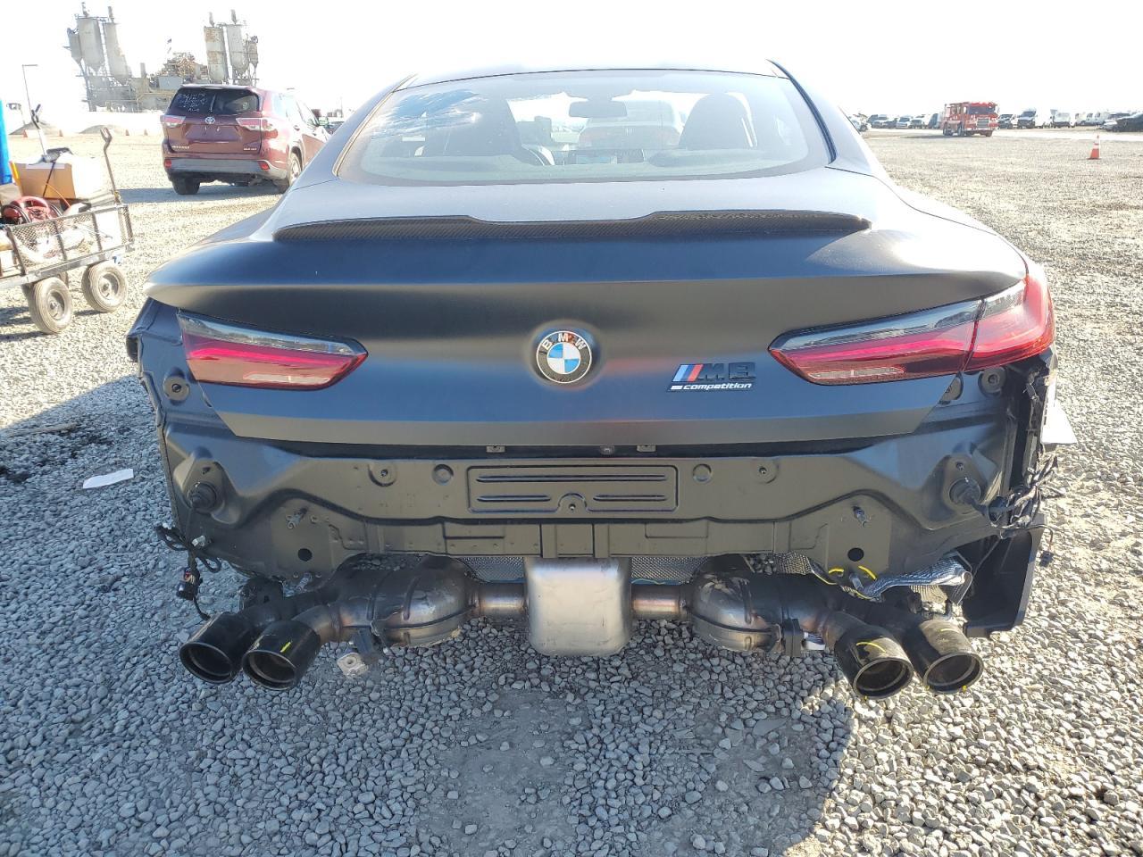 2023 BMW M8 - zdjęcie 6