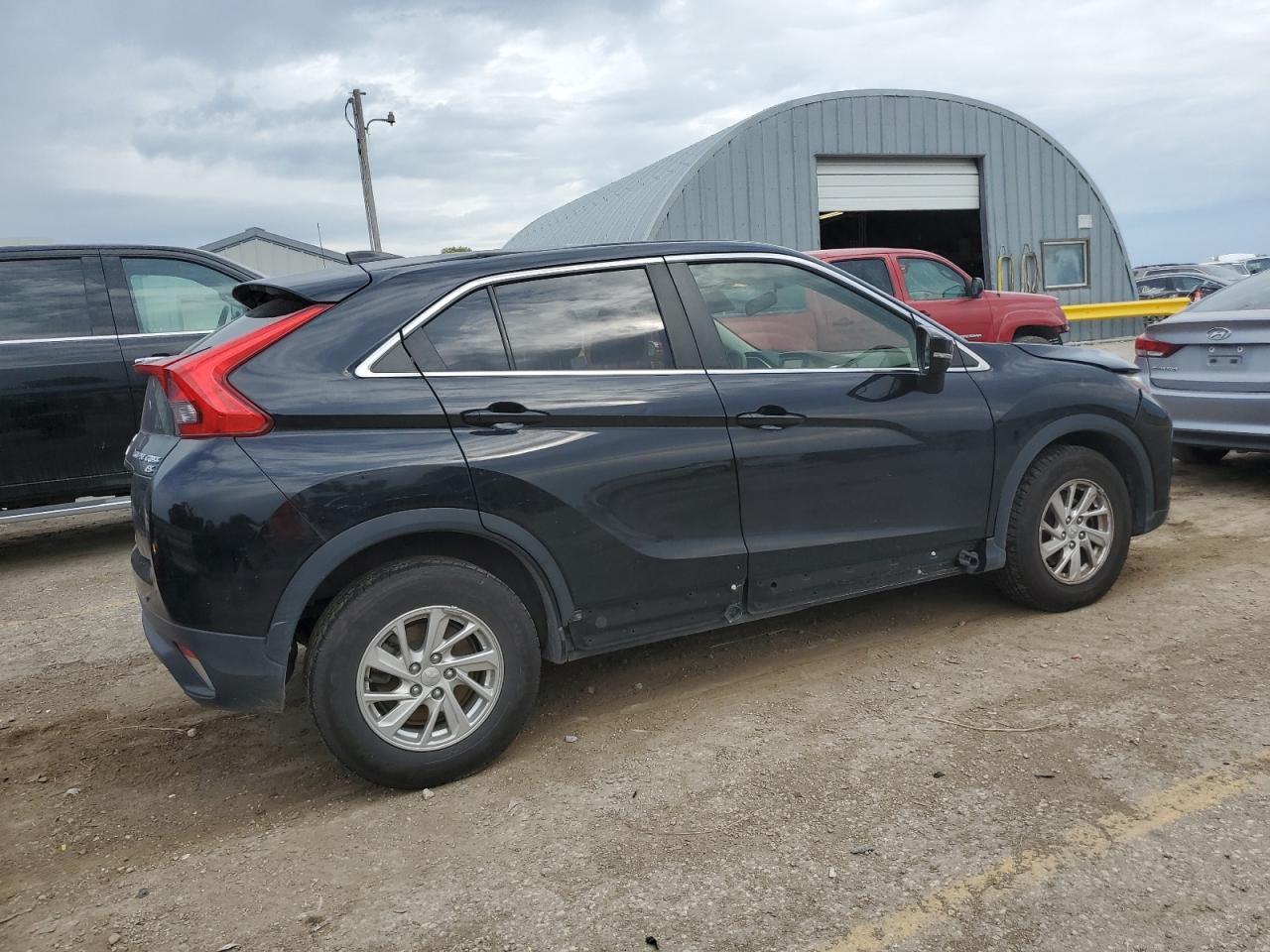 2019 Mitsubishi Eclipse Cross Es - zdjęcie 3