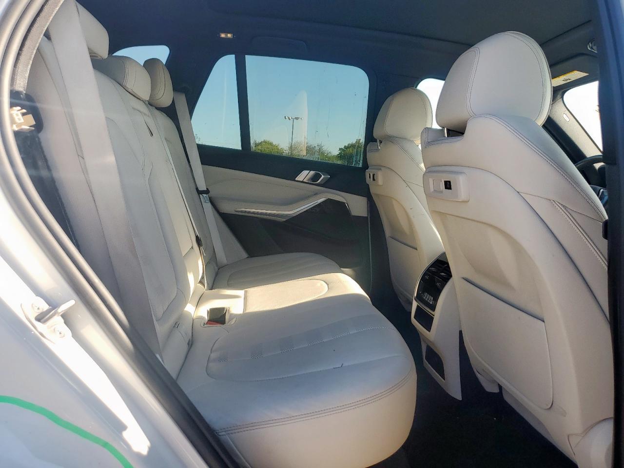 2021 BMW X5 - zdjęcie 11