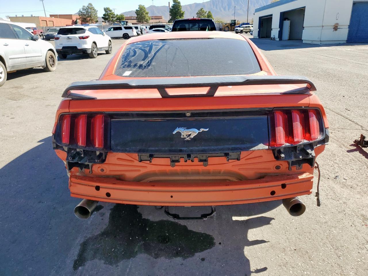 2016 Ford Mustang - zdjęcie 6