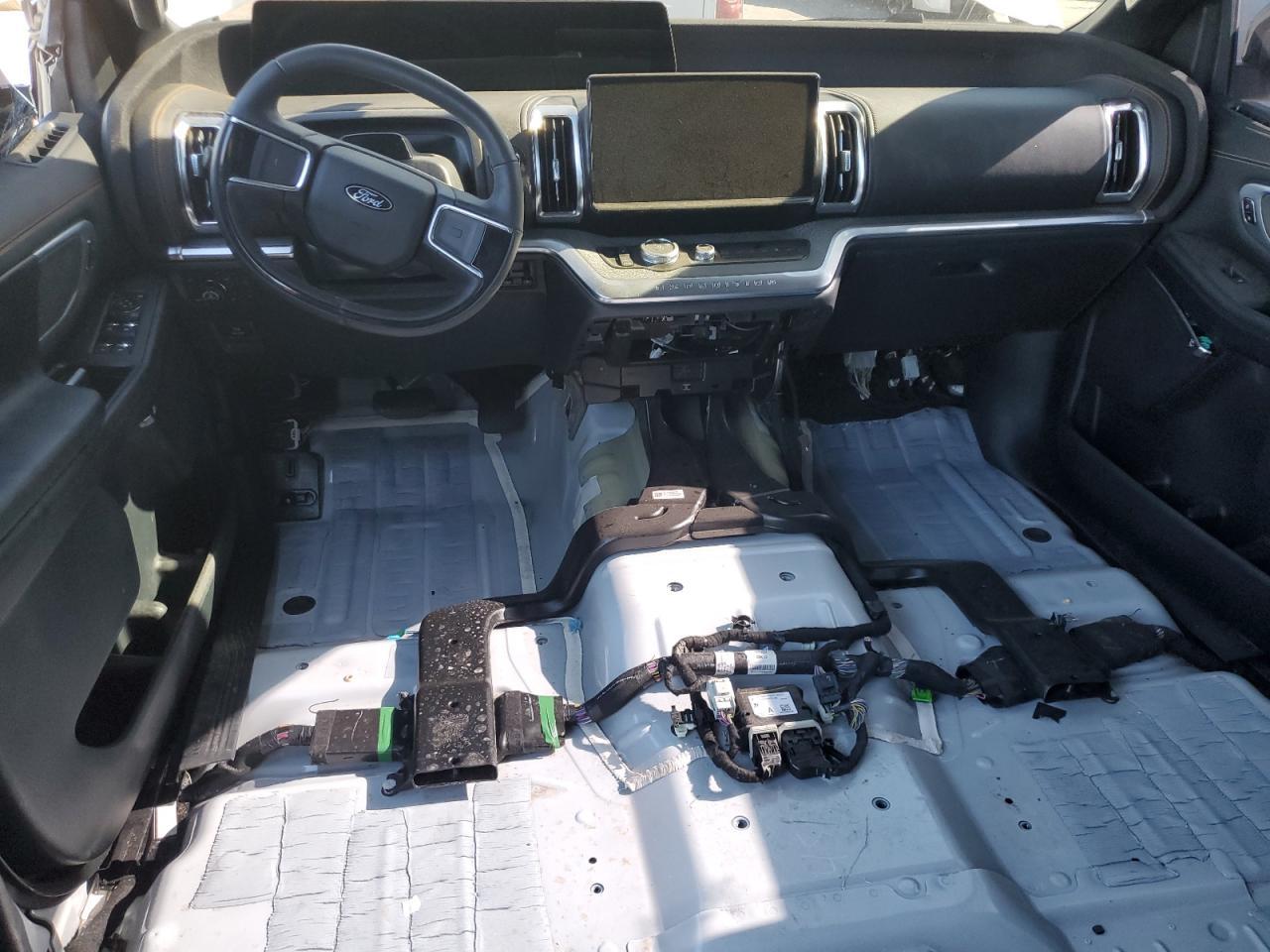 2025 Ford Expedition Tremor - zdjęcie 8