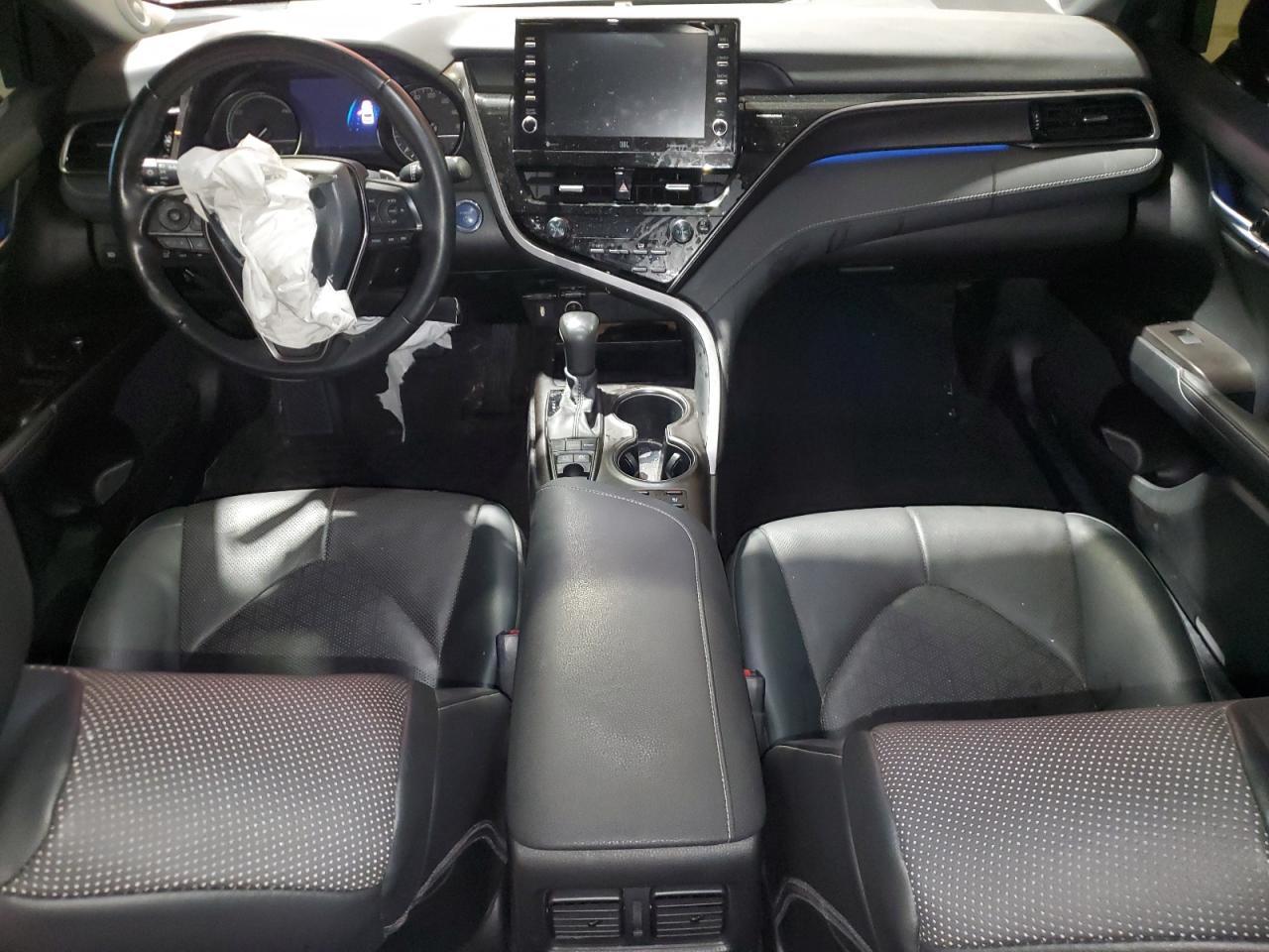 2022 Toyota Camry - zdjęcie 8