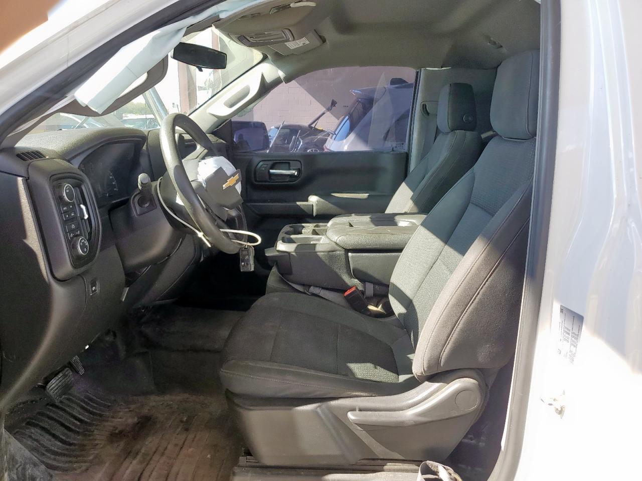 2021 Chevrolet Silverado - zdjęcie 7