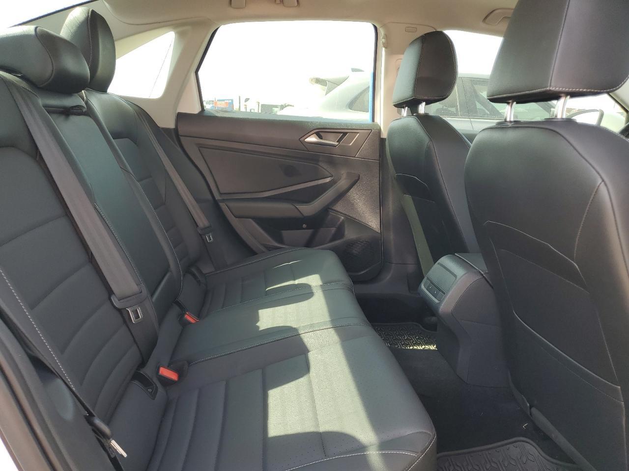 2021 Volkswagen Jetta - zdjęcie 10