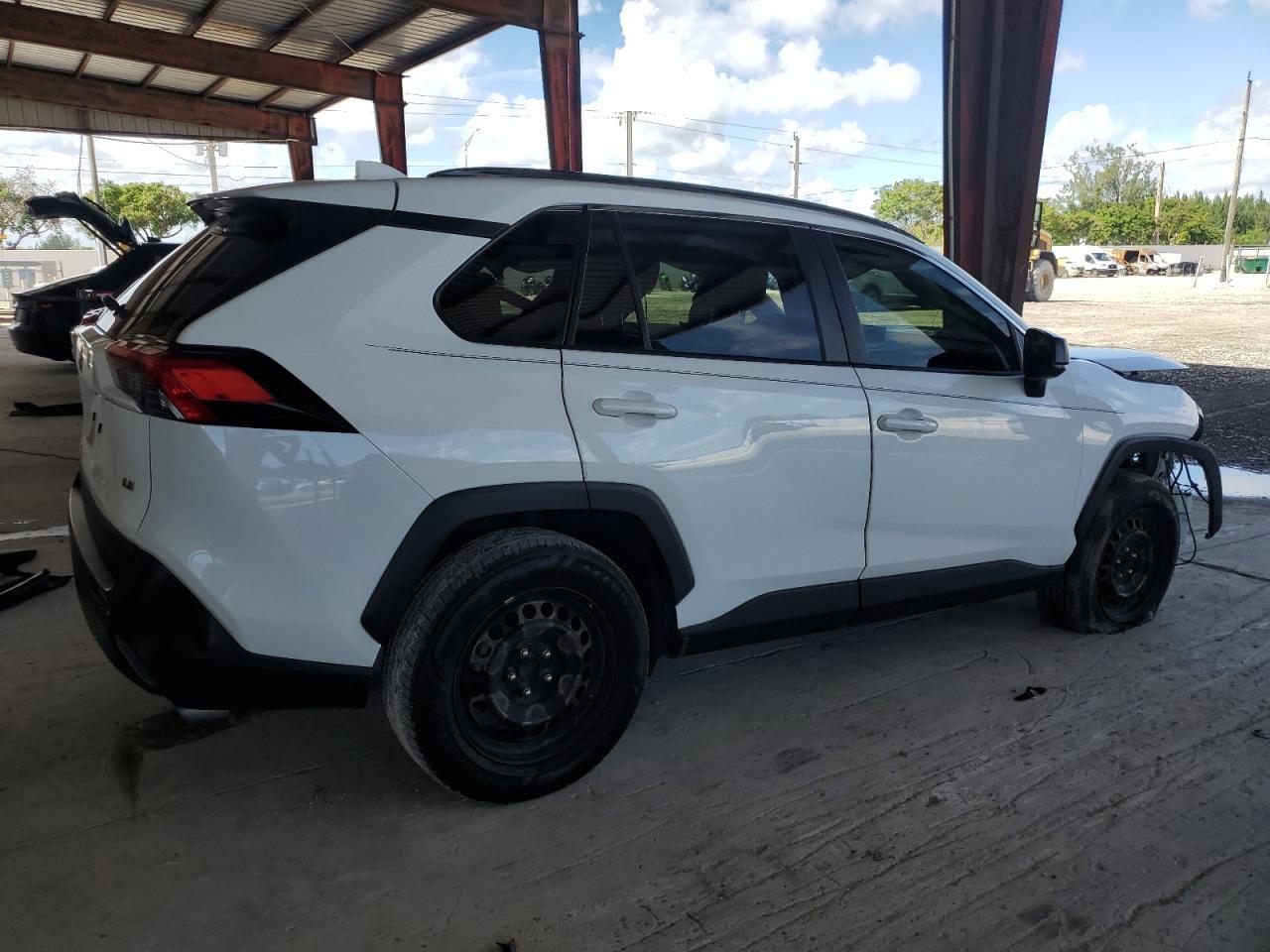 2020 Toyota RAV 4 - zdjęcie 3