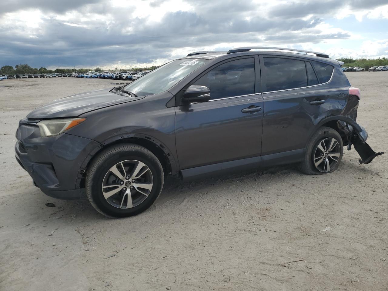2018 Toyota RAV 4 - zdjęcie główne