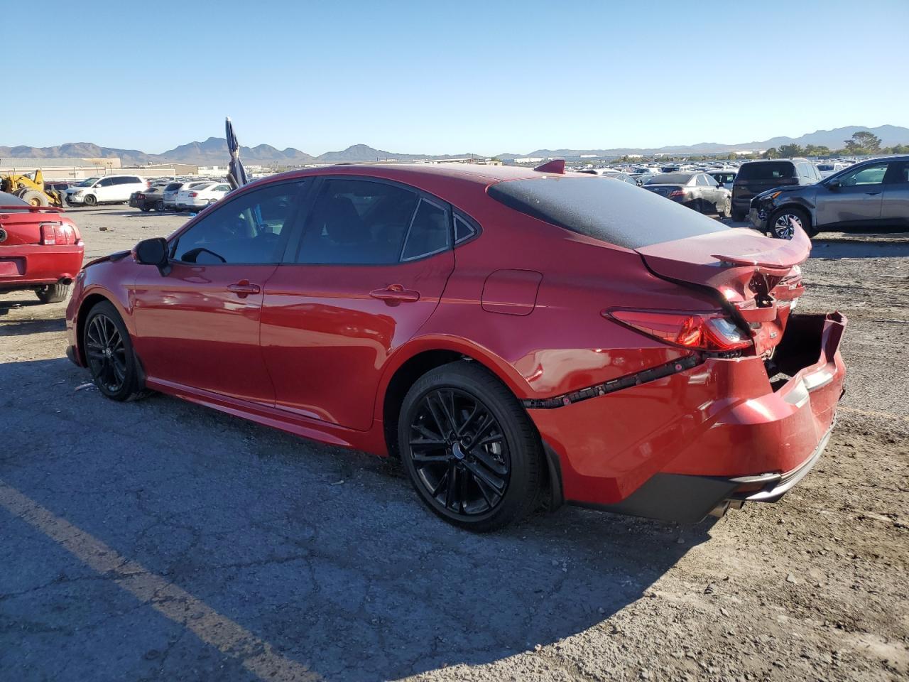 2025 Toyota Camry - zdjęcie 2