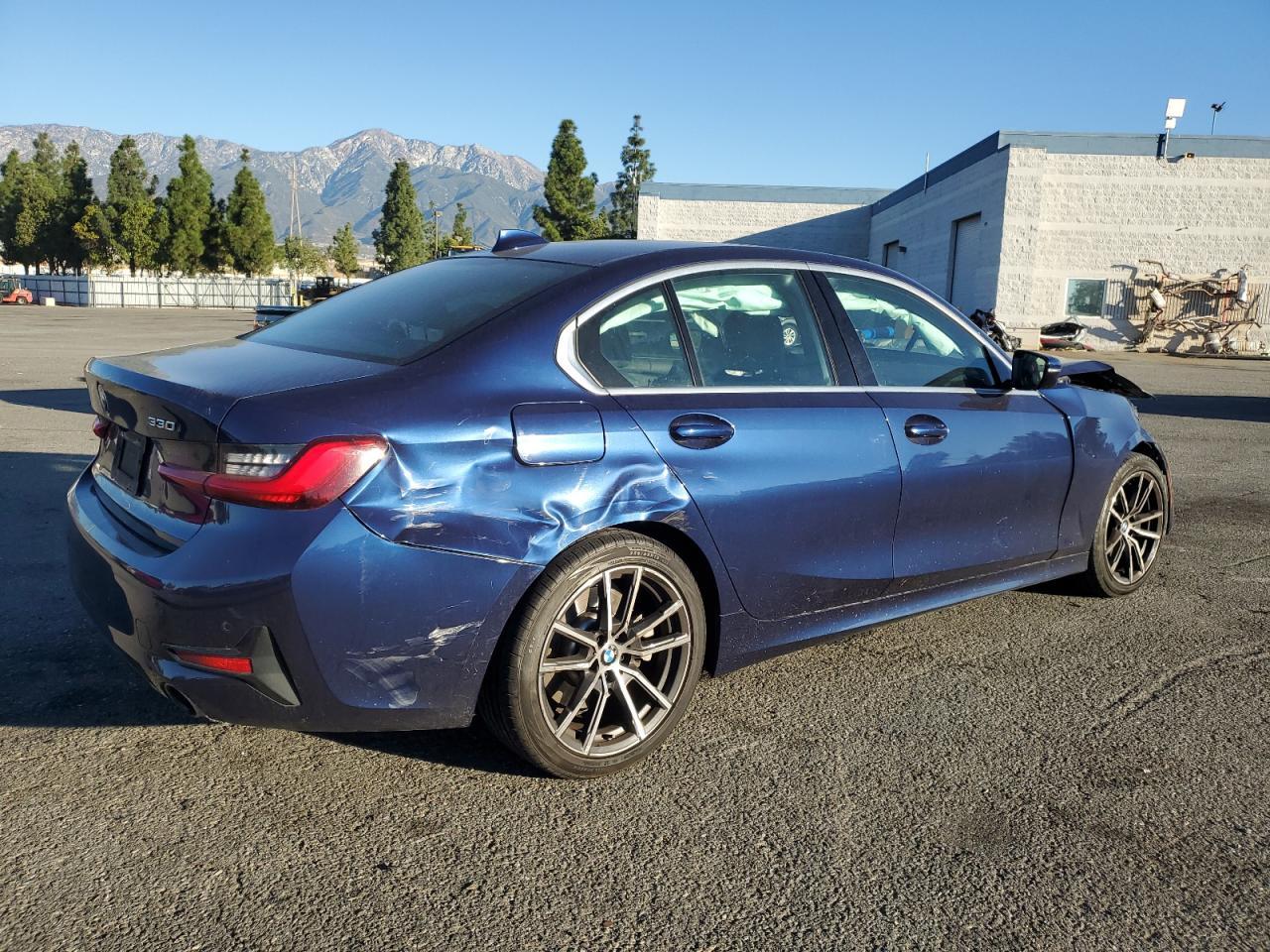 BMW Seria 3 - zdjęcie 3