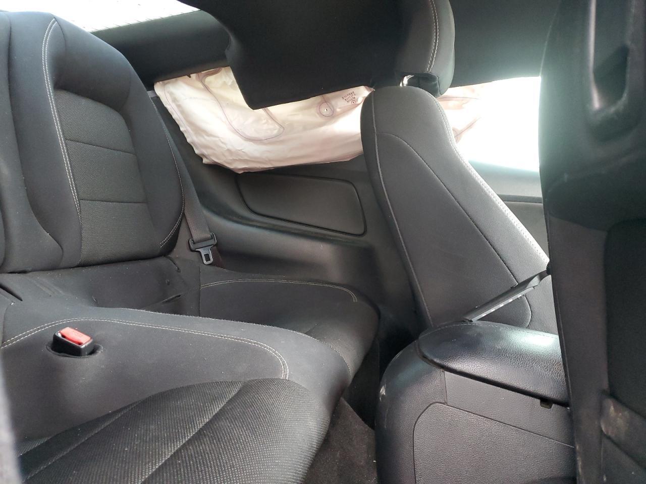 2017 Ford Mustang - zdjęcie 10