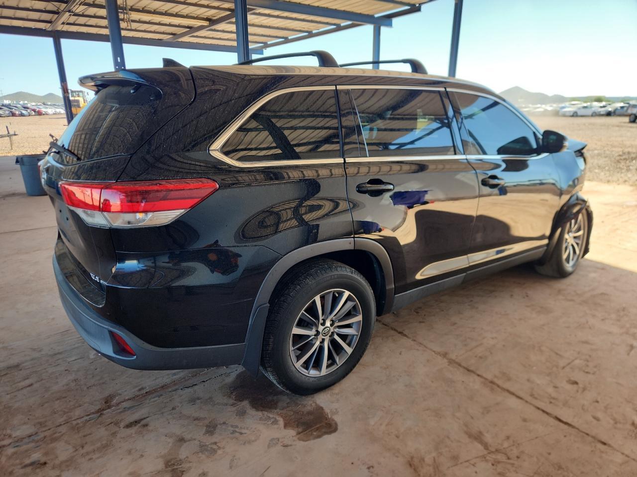 2019 Toyota Highlander - zdjęcie 3