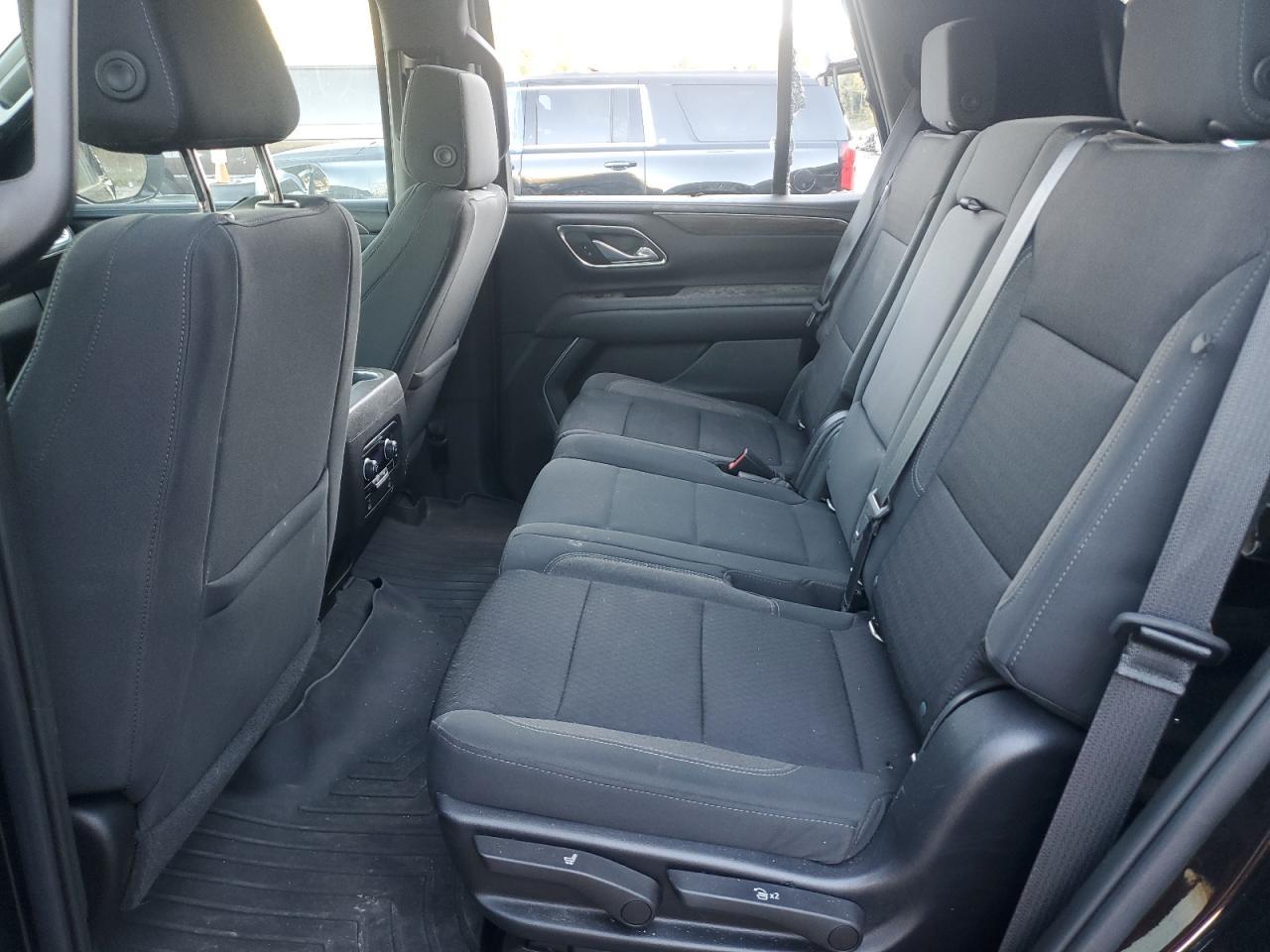 2021 Chevrolet Tahoe K1500 Ls - zdjęcie 11