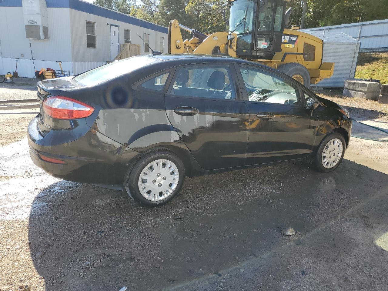 2016 Ford Fiesta S - zdjęcie 3