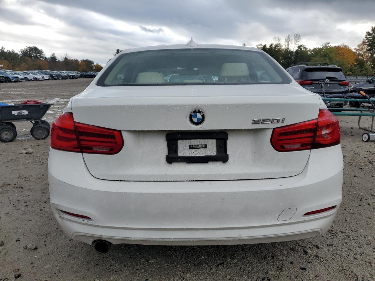 2016 BMW 320 I - zdjęcie 6