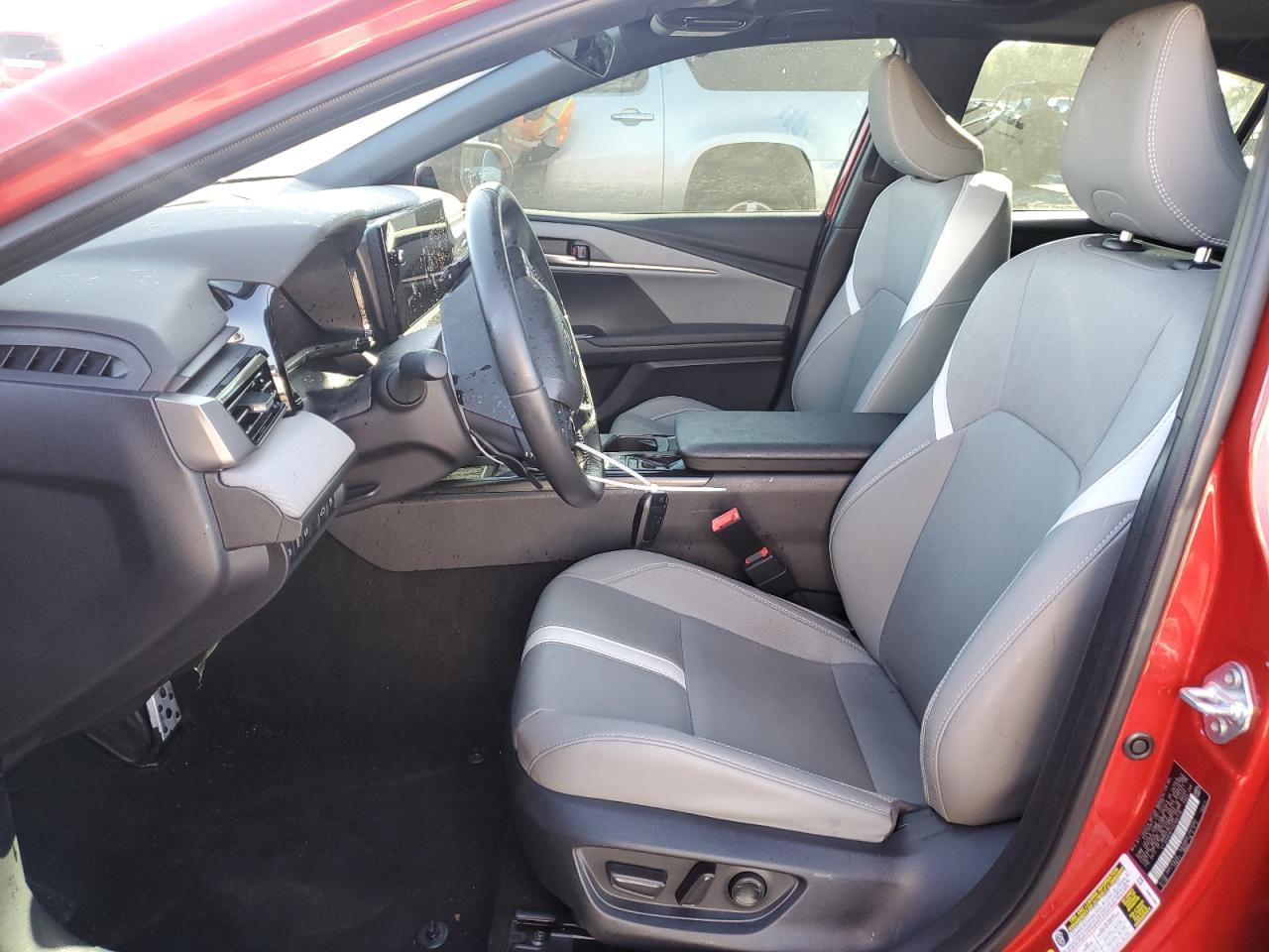 2025 Toyota Camry - zdjęcie 7