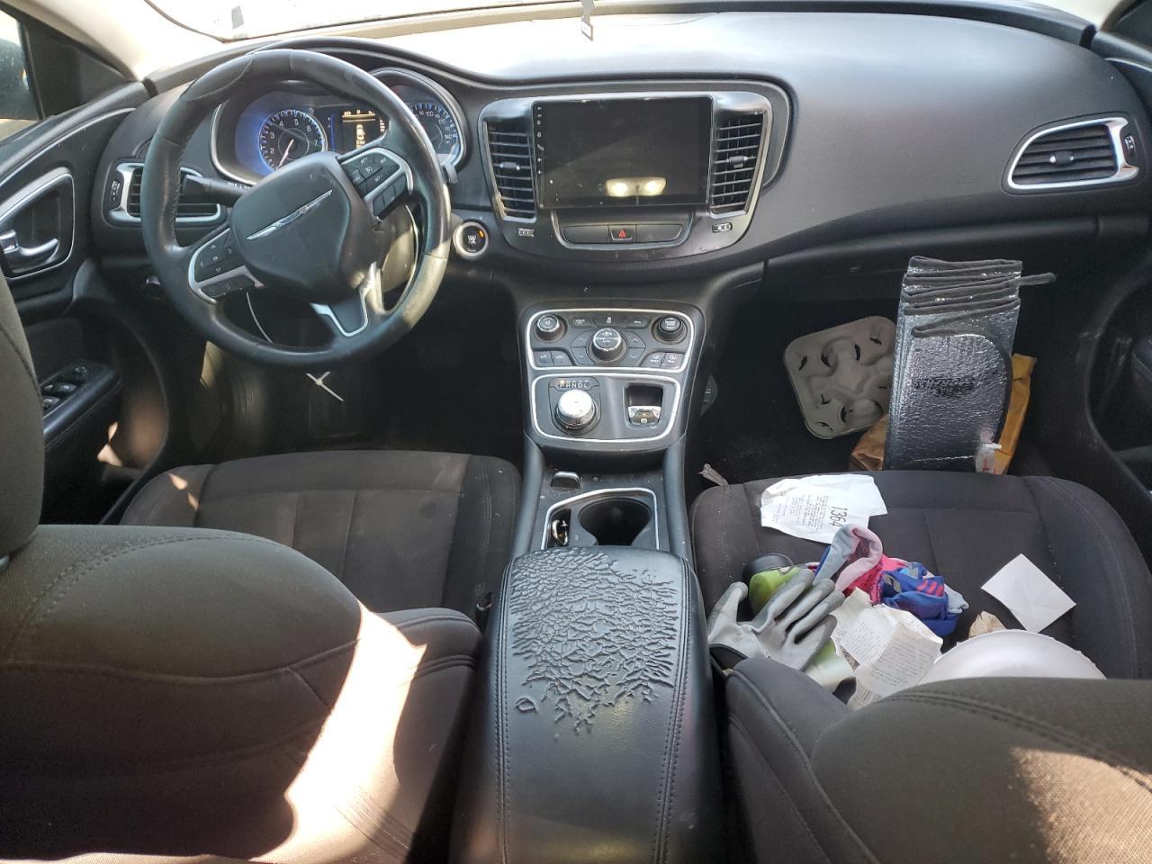 2015 Chrysler 200 Limited - zdjęcie 8