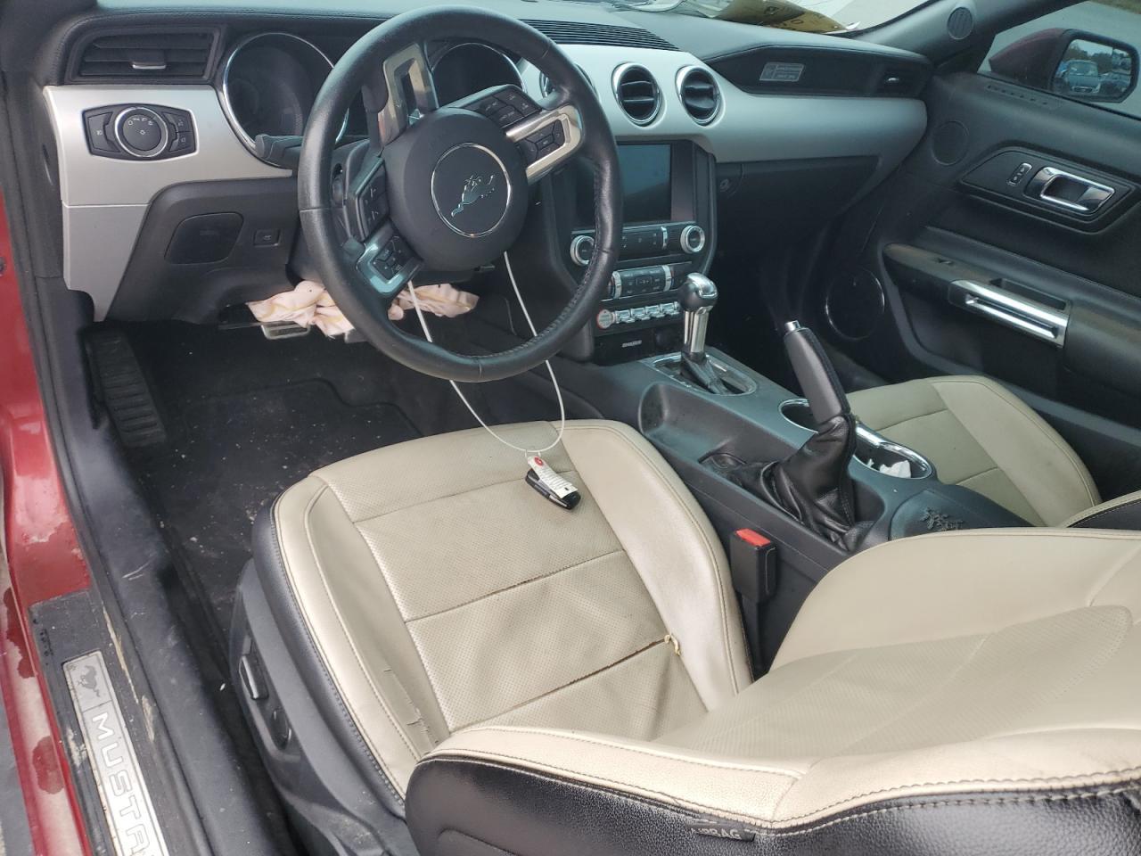 2016 Ford Mustang - zdjęcie 8