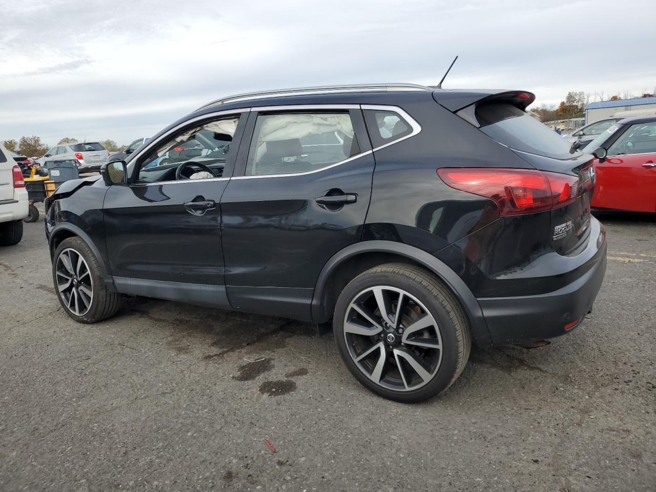 2019 Nissan Rogue - zdjęcie 2