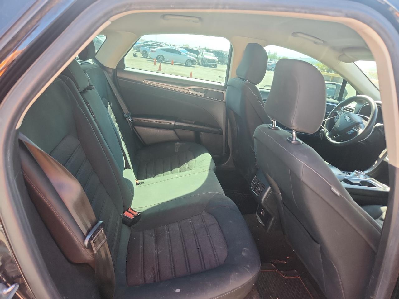 2020 Ford Fusion - zdjęcie 10