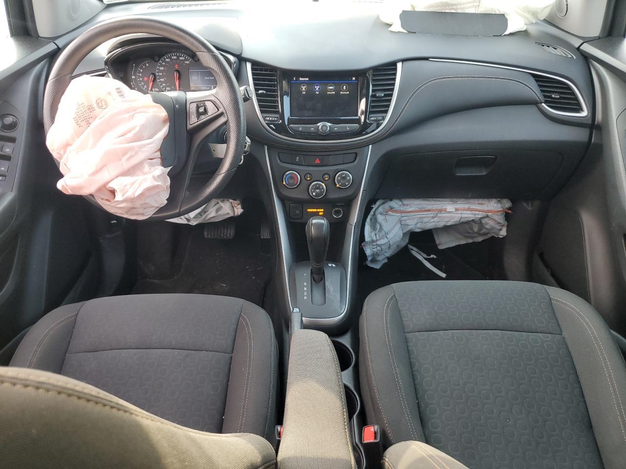 2022 Chevrolet Trax Ls - zdjęcie 8