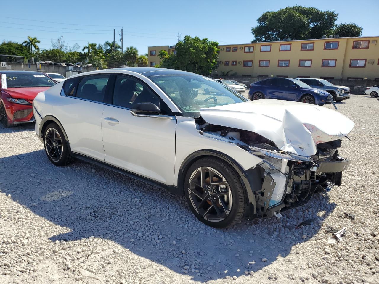 2025 Kia K4 Gt Line - zdjęcie 4