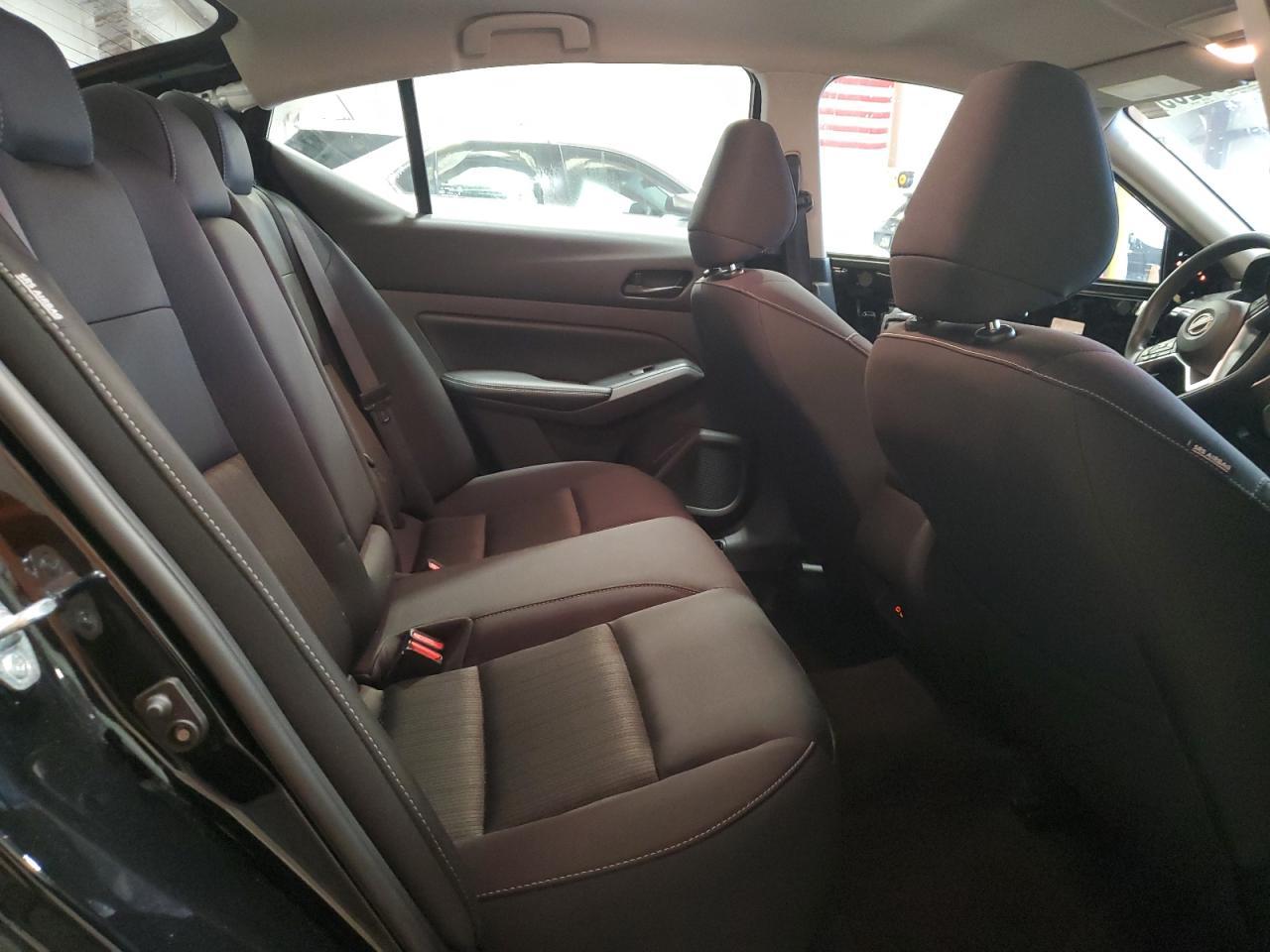 2024 Nissan Altima - zdjęcie 10