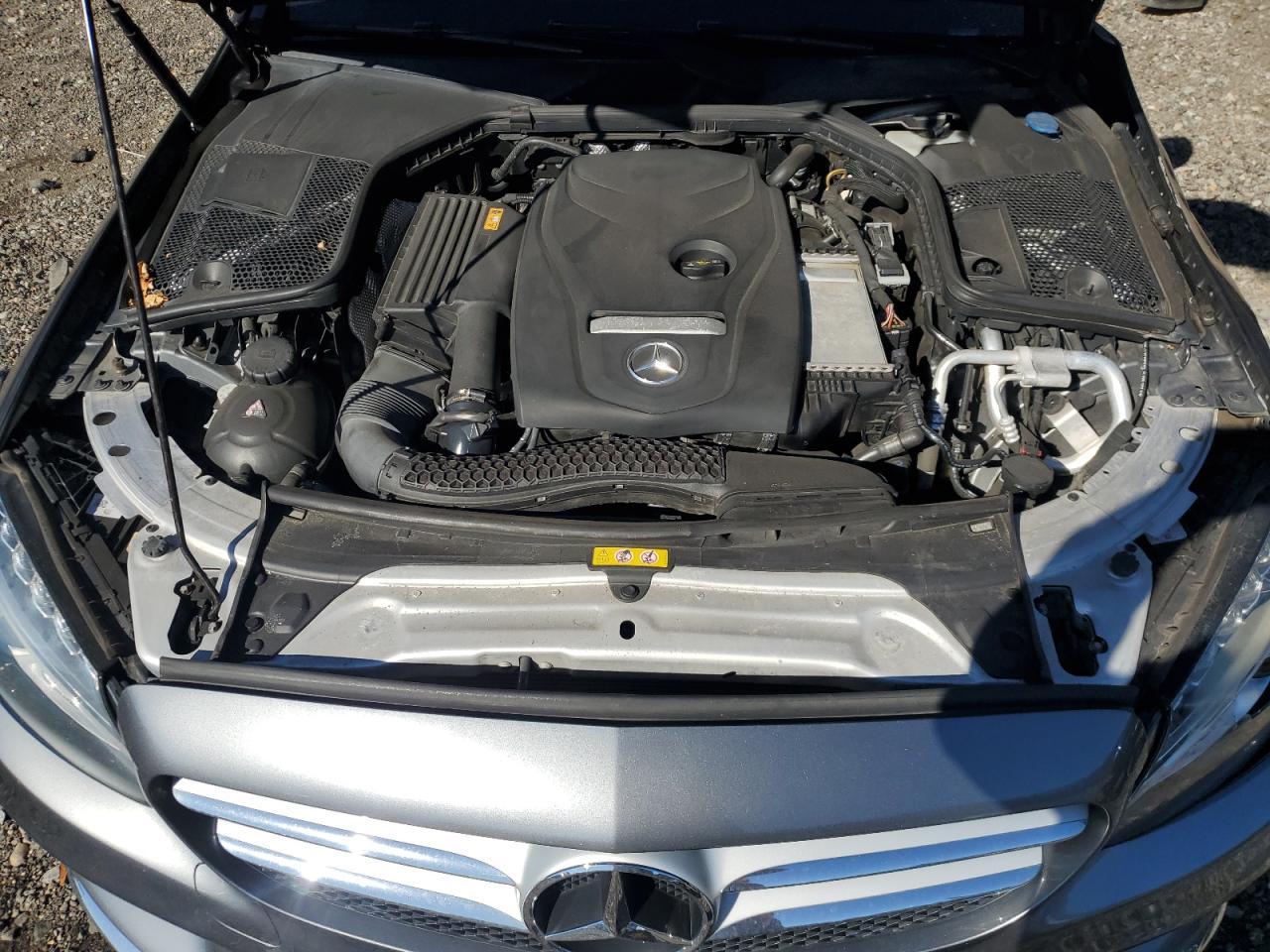 2017 Mercedes-Benz C 300 - zdjęcie 11