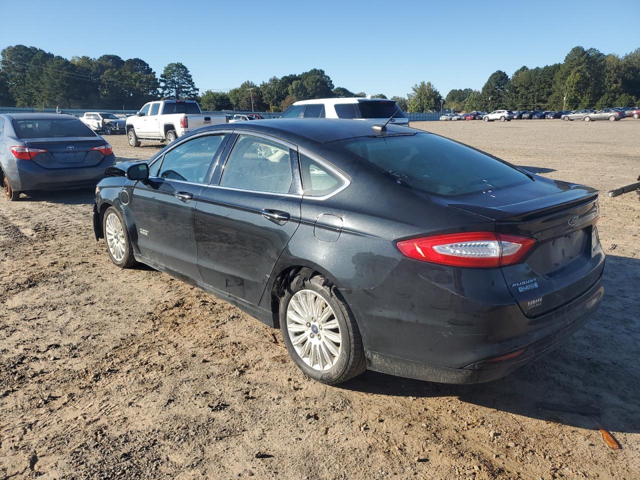 2014 Ford Fusion Titanium Phev - zdjęcie 2