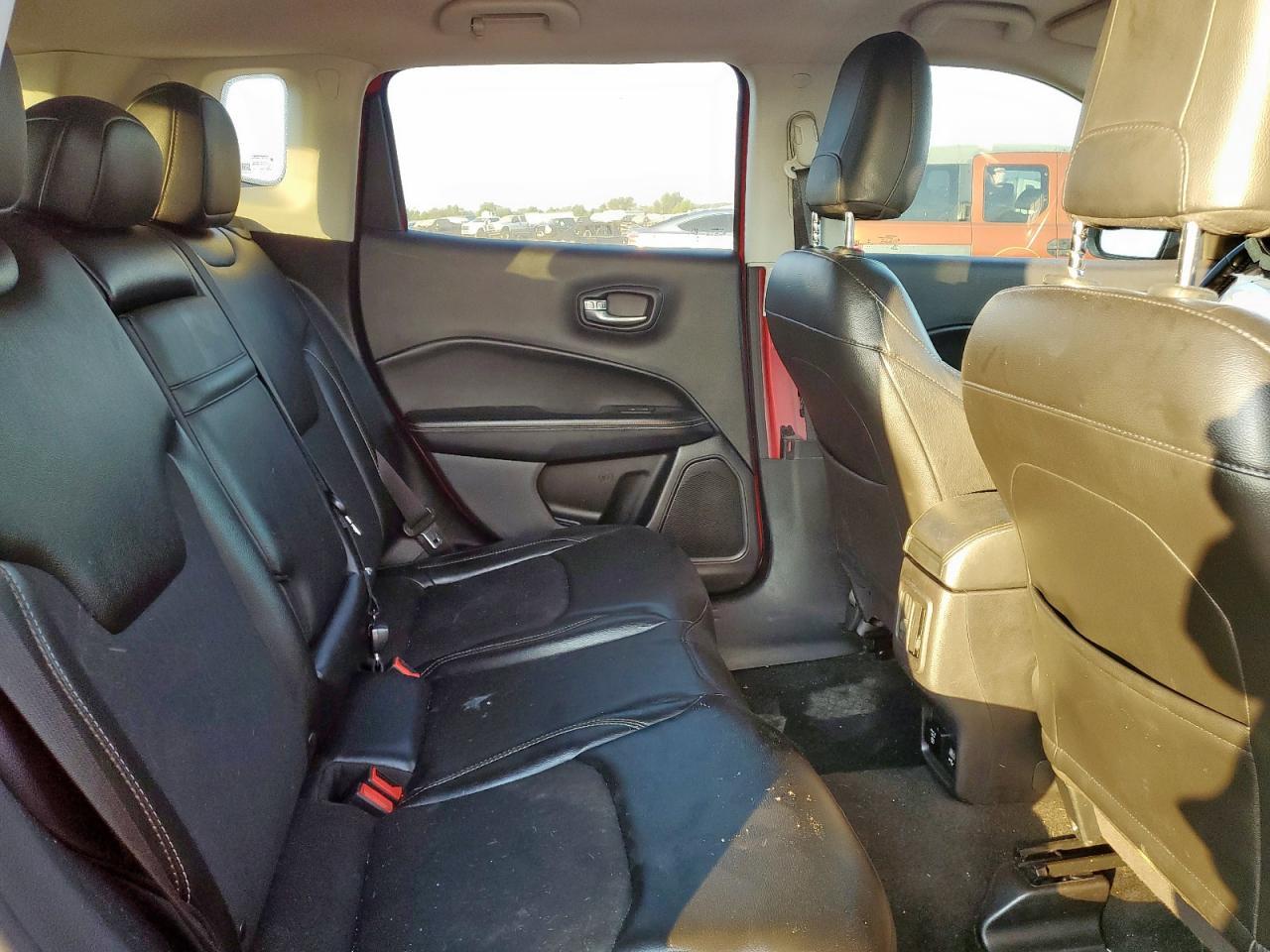 2018 Jeep Compass - zdjęcie 10