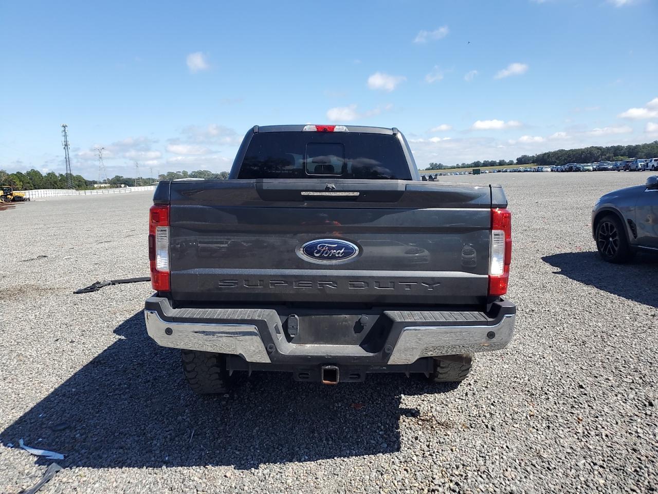 2019 Ford F250 - zdjęcie 6