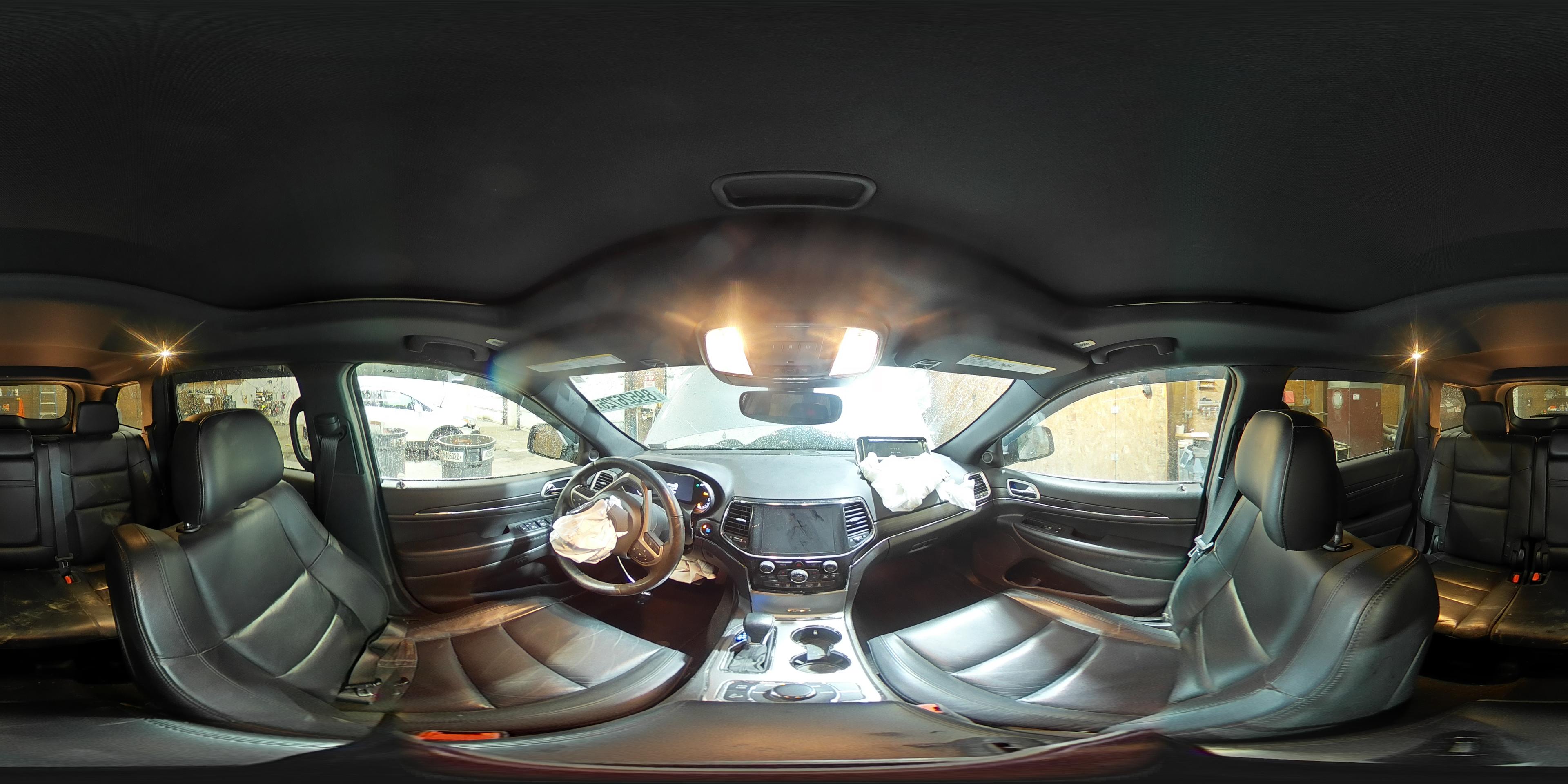 2021 Jeep Grand Cherokee - zdjęcie 16