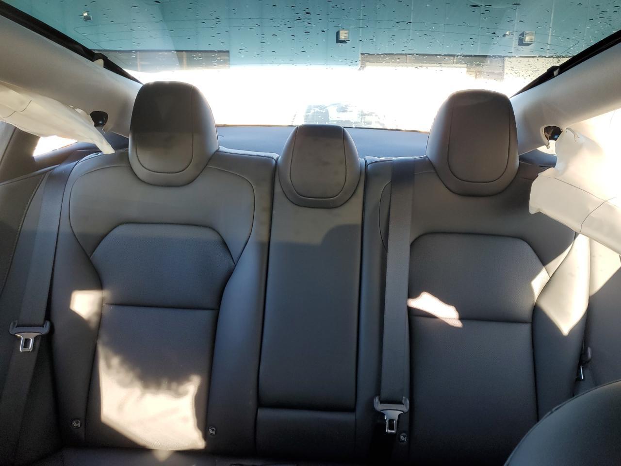 2024 Tesla Model 3 - zdjęcie 10