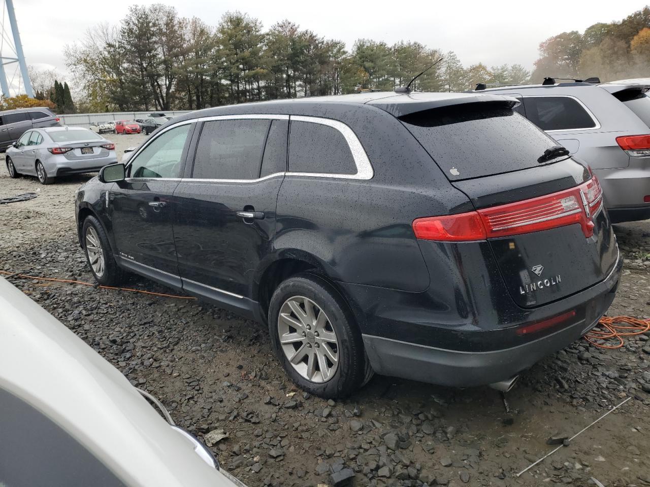 2016 Lincoln Mkt - zdjęcie 2
