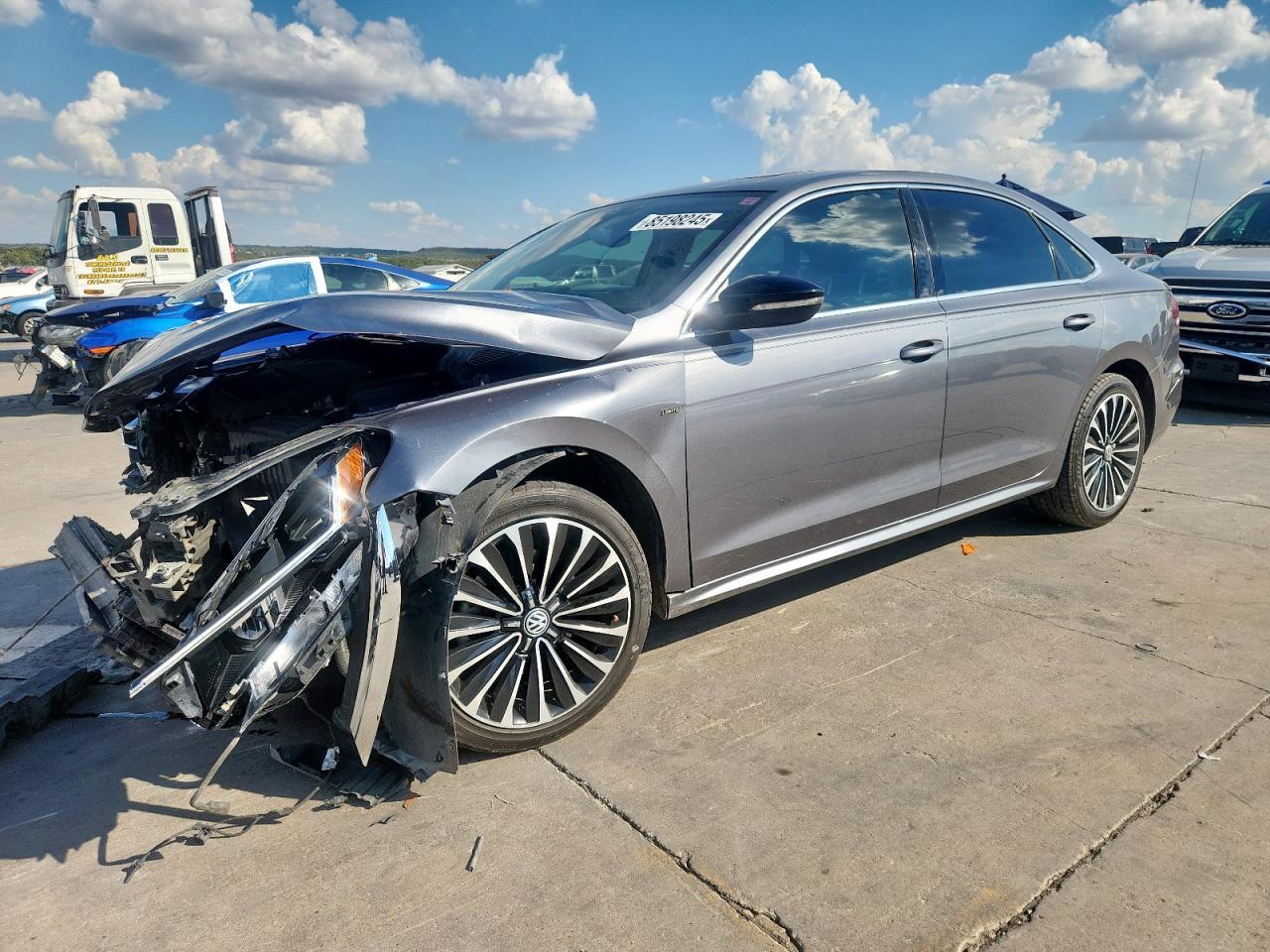 2022 Volkswagen Passat Limited Edition - zdjęcie główne